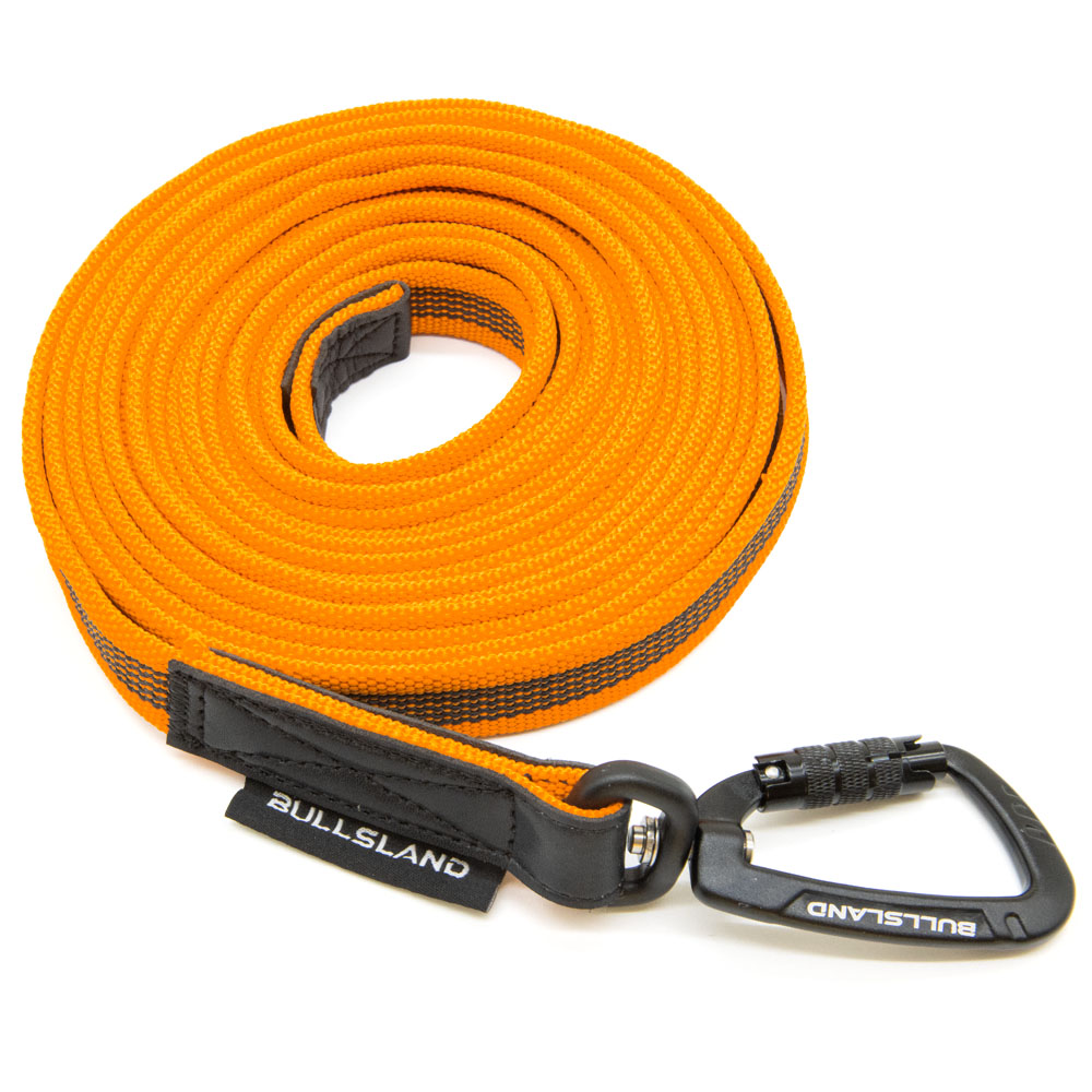 Orangene Schleppleine mit TWIST-Lock Sicherheitskarabiner, robust und ohne Handgriff.